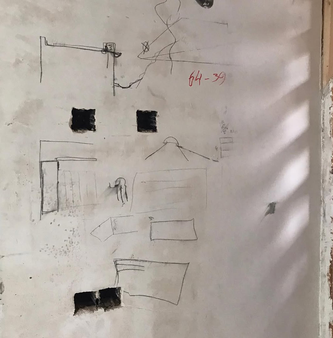 Quan el millor paper en blanc continua siguent a les parets ...