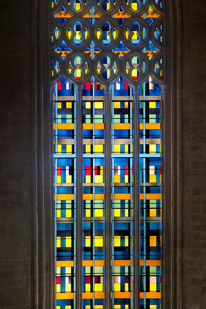 Obertura del nou vitrall N-IV de la Catedral de Girona