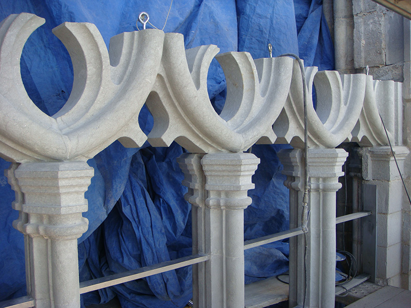 Obertura del nou vitrall N-IV de la Catedral de Girona