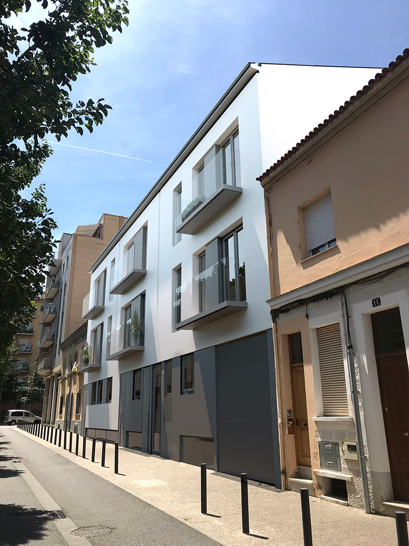 Edifici de 16 habitatges i aparcaments al C. Francesc Rogés